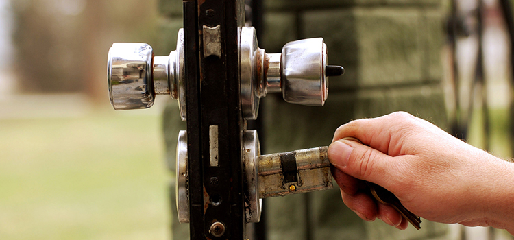front door latch repair Rancho Palos Verdes