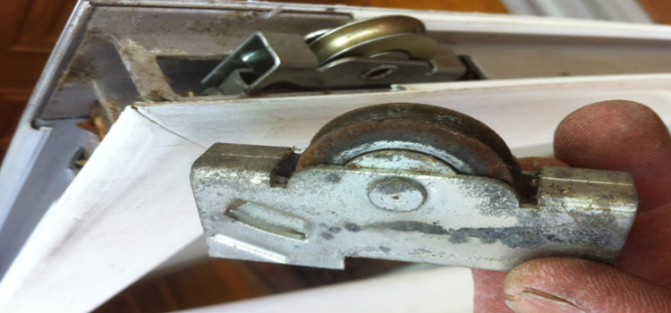 screen door roller repair in Rancho Palos Verdes